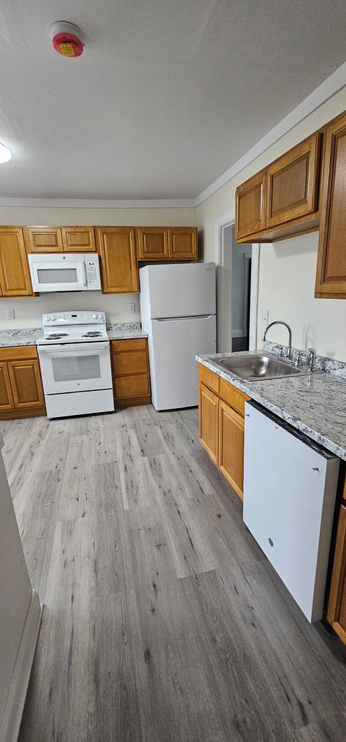 Building Photo - 11-15-15 Fairmount St