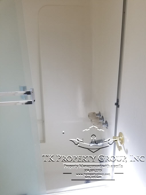 Building Photo - 1335 Oak Ridge Dr