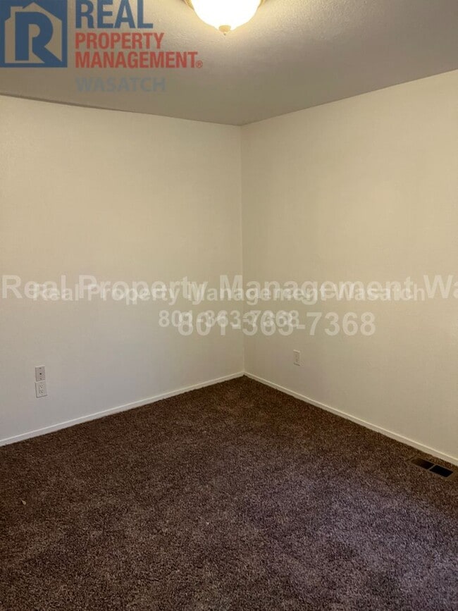Building Photo - 835 S 835 E