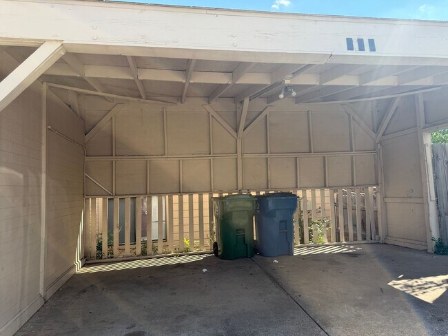 Building Photo - Charming 3-Bed, 2-Bath Home in Lewisville ...