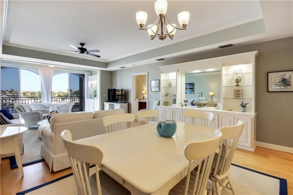 Dining room - 5225 E Harbor Village Dr