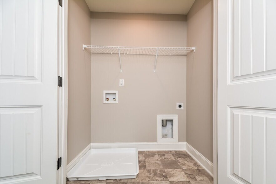 Building Photo - 169 Combine Trl