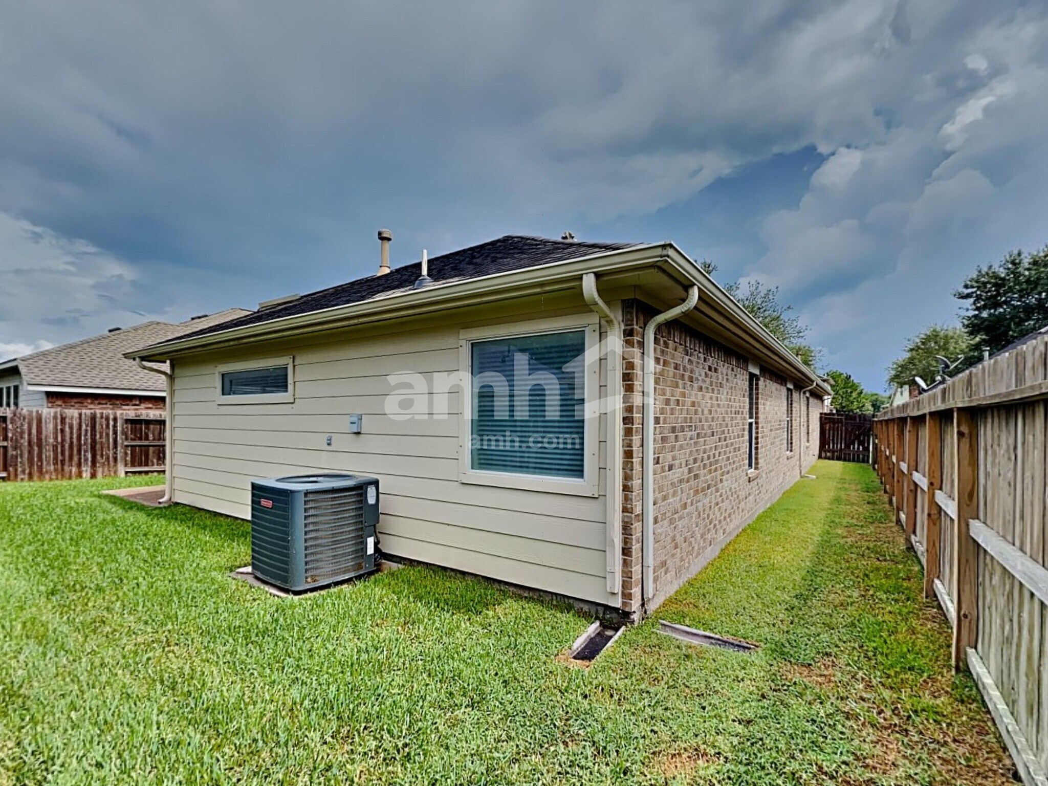 Building Photo - 6170 Galloway Ln