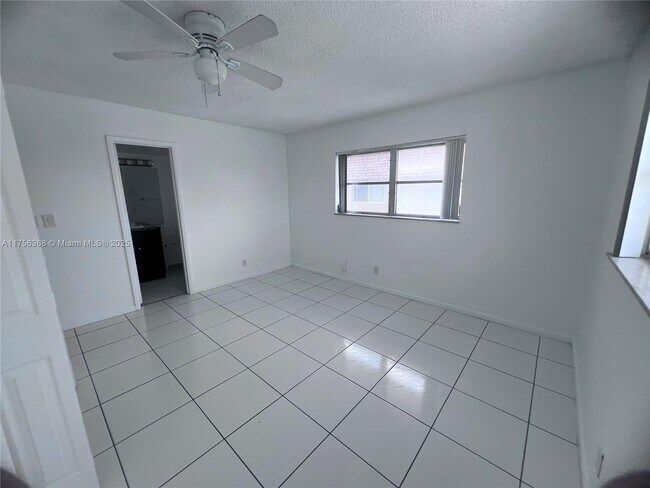 Building Photo - 2430 SW 81st Ave