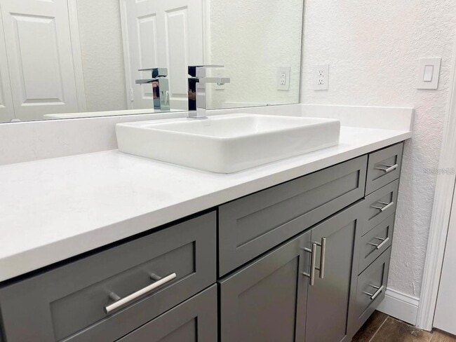 Building Photo - 5017 City St