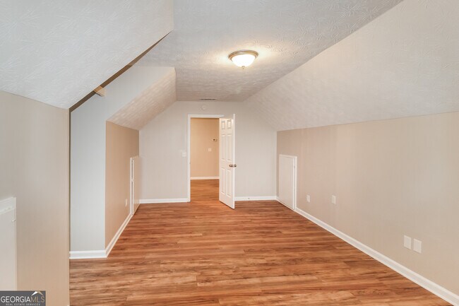 Building Photo - 80 Forest Brook Dr