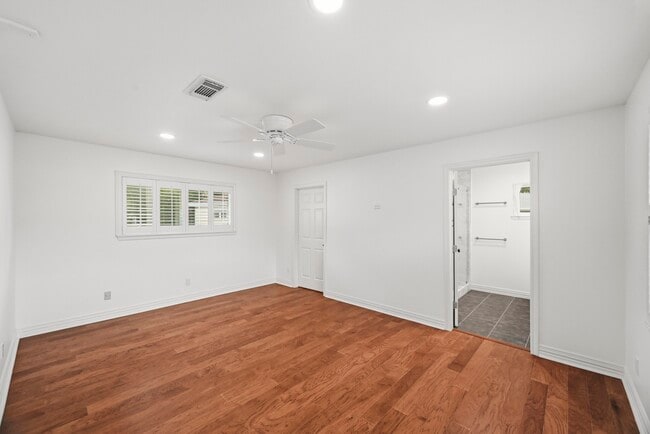 Building Photo - 6131 Yarwell Dr
