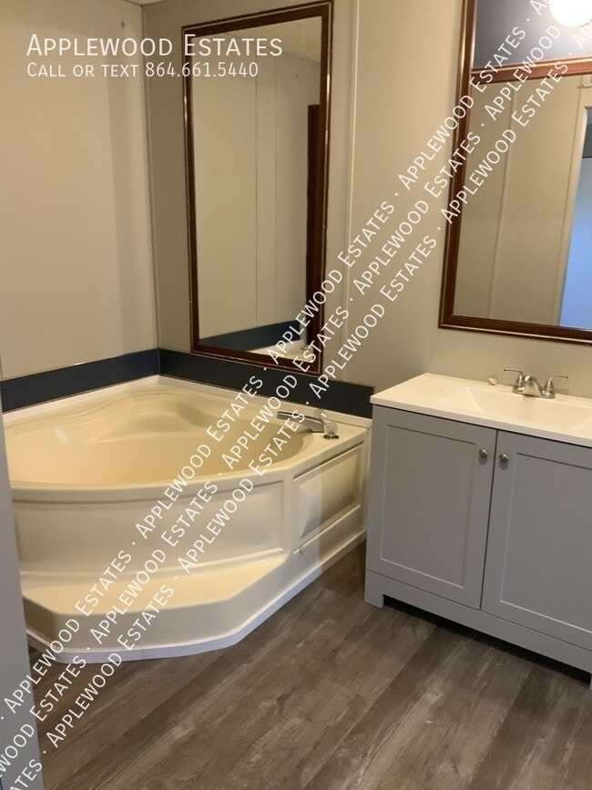 Building Photo - 253 Pebble Rock Cir