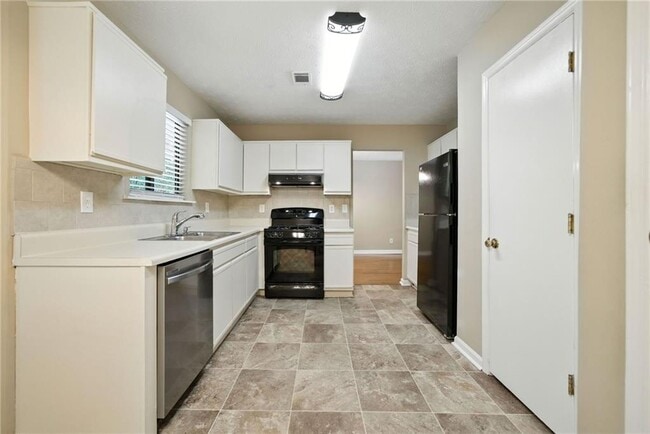 Building Photo - 3045 Wildflower Ln SW