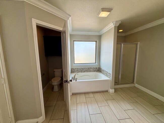 Building Photo - 9323 Bee Balm Ave