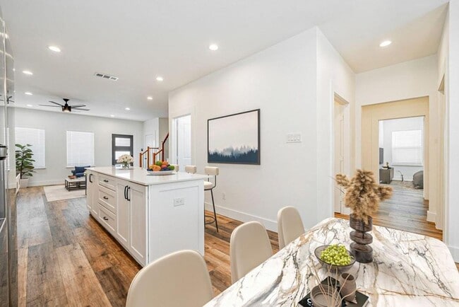 Building Photo - 1208 Edgar St