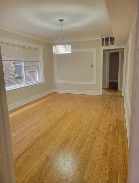 Building Photo - 8143 S Evans Ave