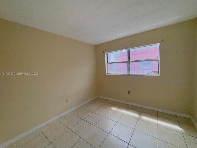 Building Photo - 19841 SW 114th Ave