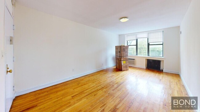 Building Photo - 238 E 36th St