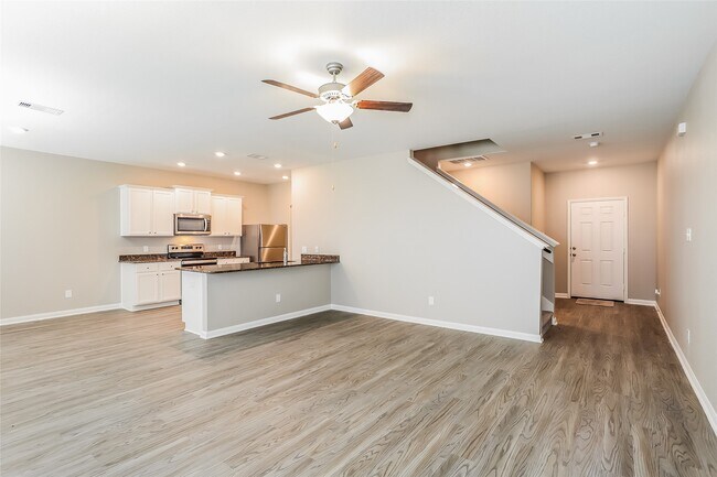 Building Photo - 26119 Hals Dr