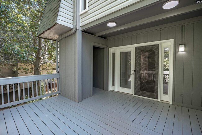 Building Photo - 301 Harbor Heights Dr