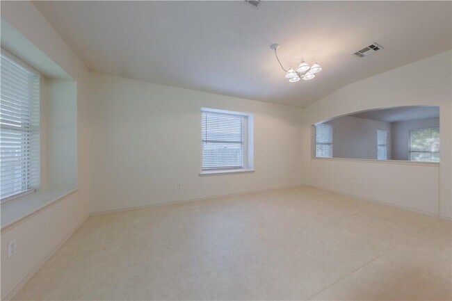 Building Photo - 1106 Fossil Cove