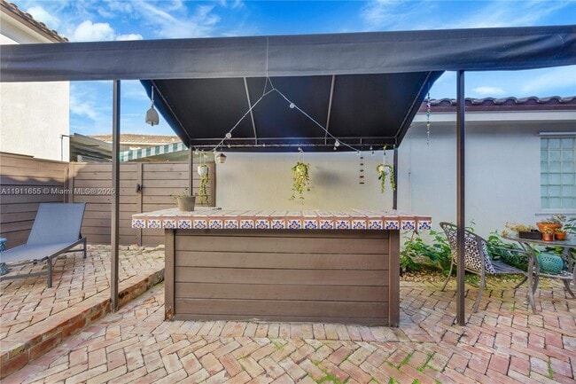 Building Photo - 10845 SW 75th St