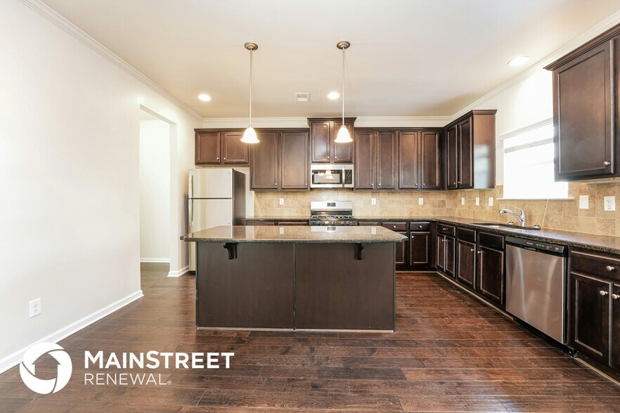 Building Photo - 6239 Baltusrol Terrace