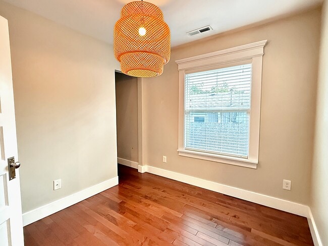 Building Photo - 3628 SE 49th Ave