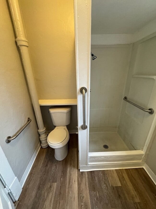 Building Photo - 1955 S Getty St