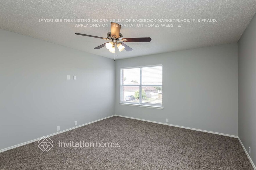 Building Photo - 1400 Cloyne Dr