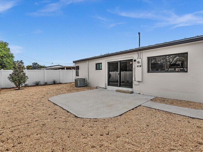 Building Photo - 5408 NE 3rd Ter.