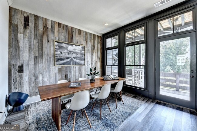 Building Photo - 2555 Brook Run