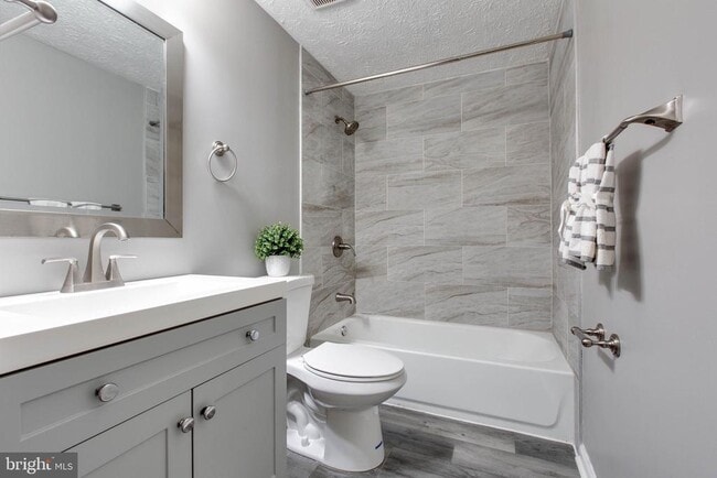 Building Photo - 682 Willowby Run