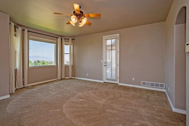 Building Photo - 10154 Silver Leaf Way