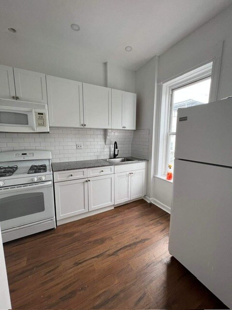 Primary Photo - 571 45th St