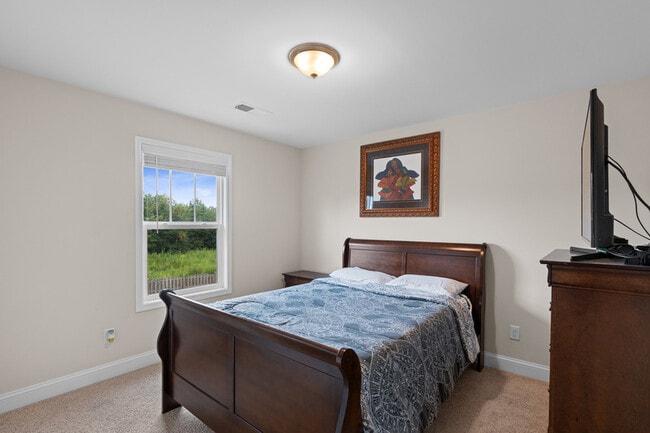 Building Photo - 152 Savannah Wood Rd