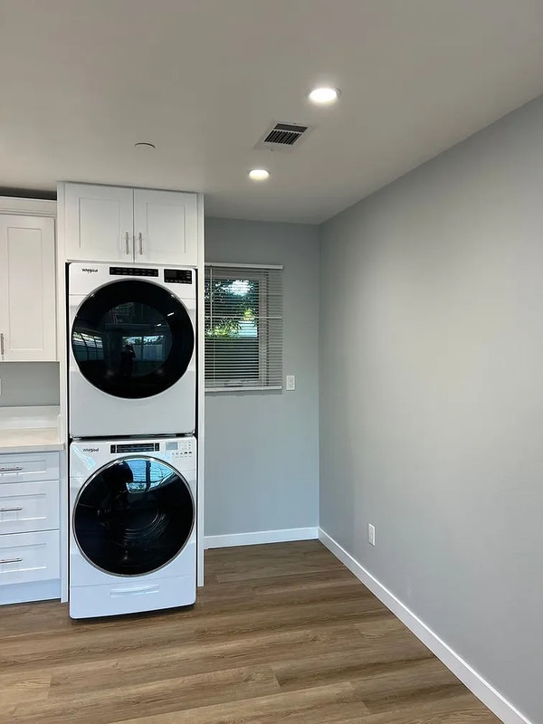 Building Photo - 2205 Conquista Ave