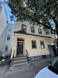 Building Photo - 86 Pacific St