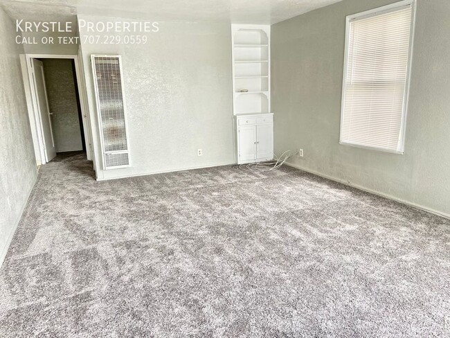 Building Photo - 1056 Taylor Ave