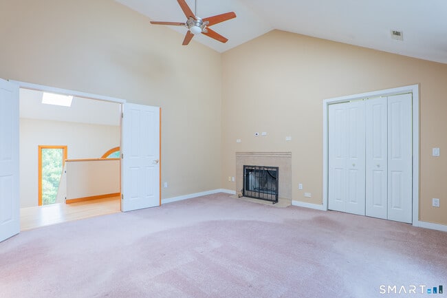 Building Photo - 32 Horseshoe Ridge Rd