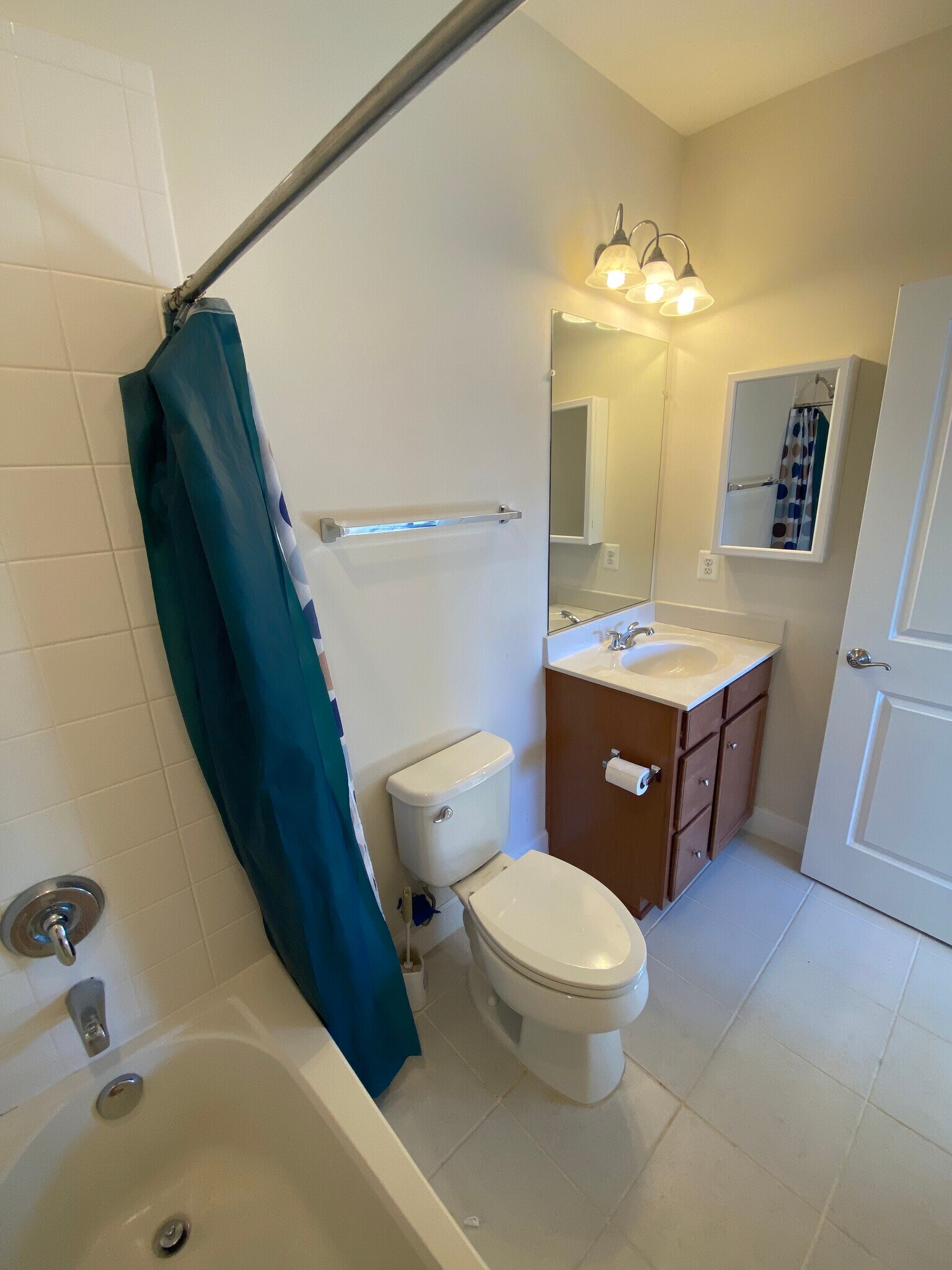 Bedroom Level 2nd Bathroom - 6002 Camerons Ferry Dr