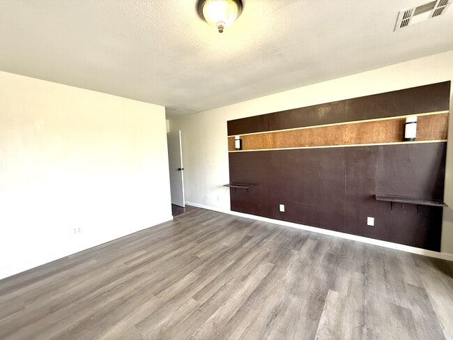 Building Photo - 5566 OK-199