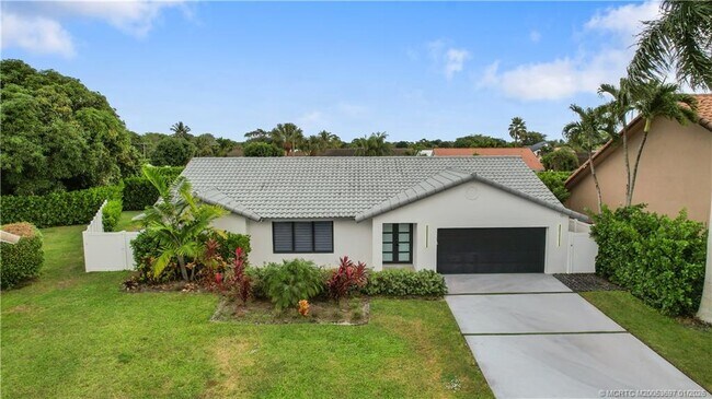 Building Photo - 5143 Deerhurst Crescent Cir