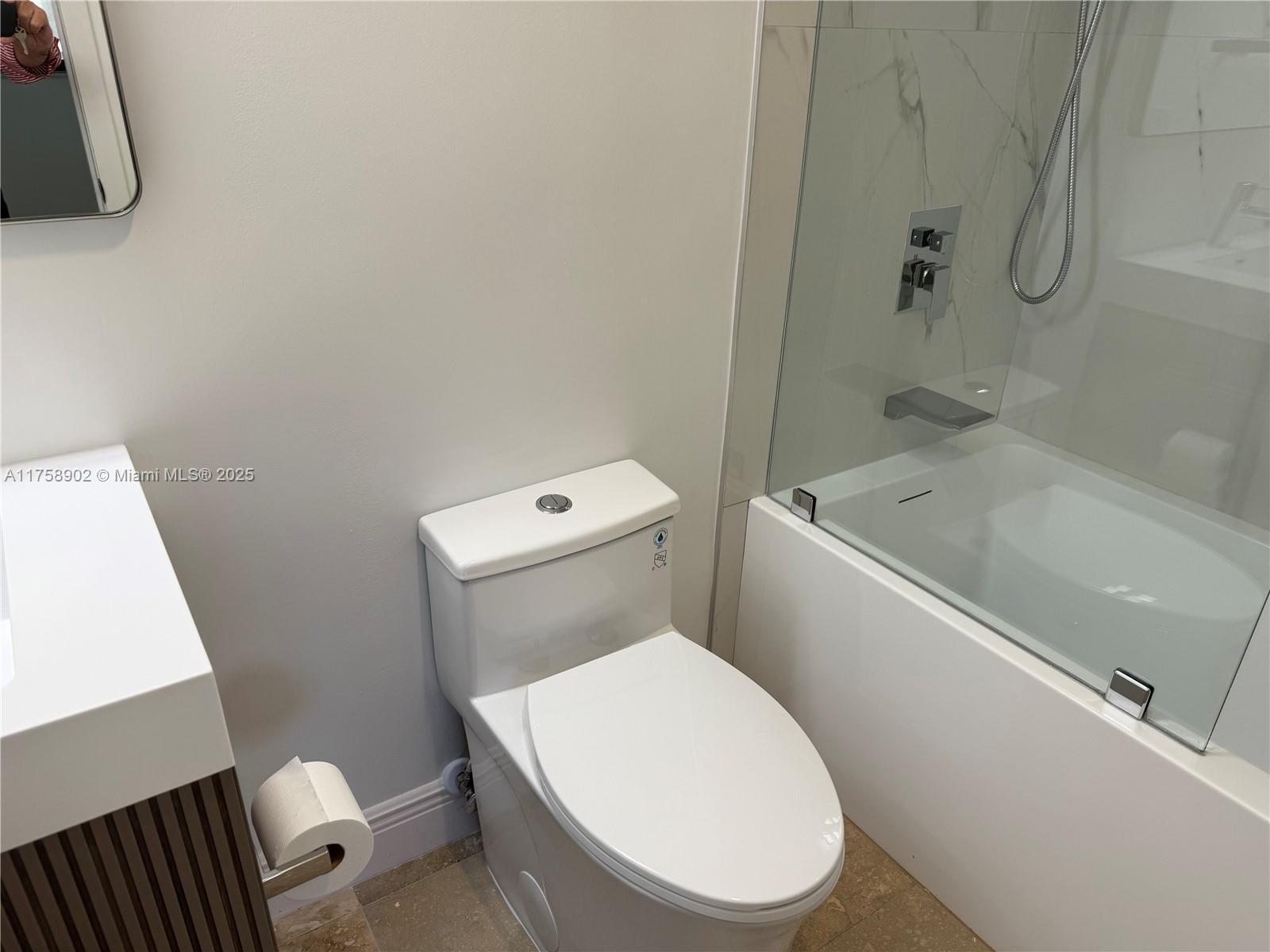 Building Photo - 540 Brickell Key Dr