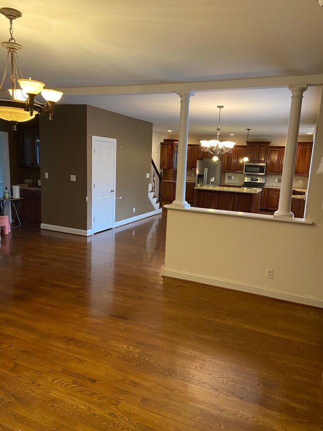 Building Photo - 100 Beacon Hill Pl