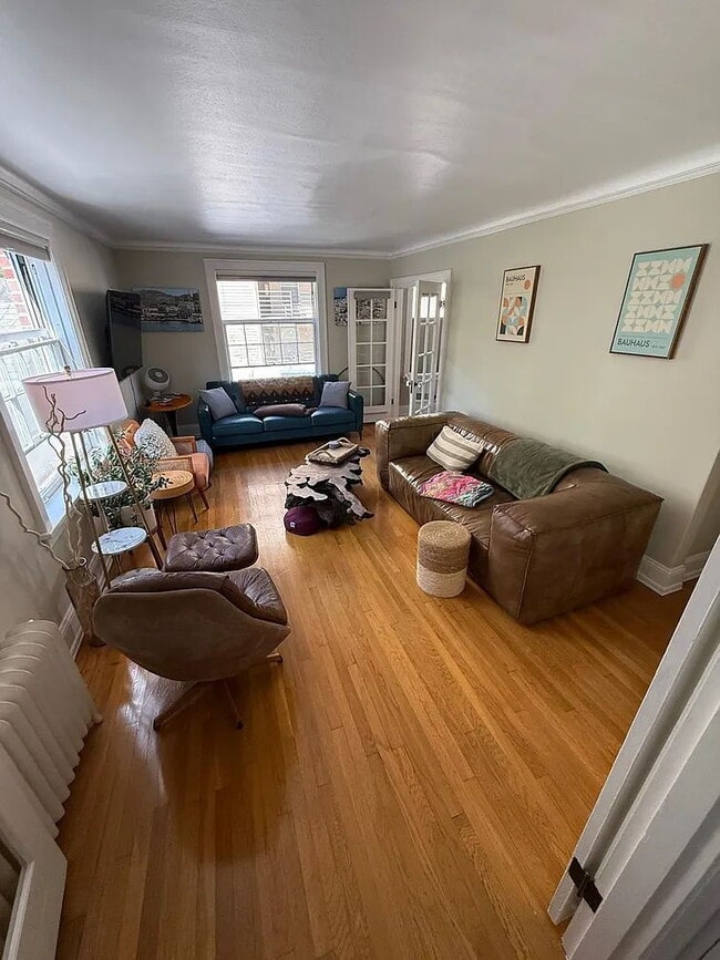 Building Photo - "Charming 1-Bedroom Retreat in the Heart of Seattle's Bustling Capitol Hill!"