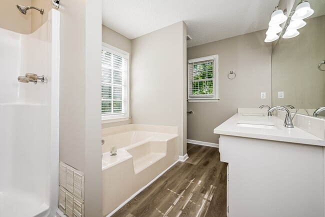 Building Photo - 3091 Ashbury Ln