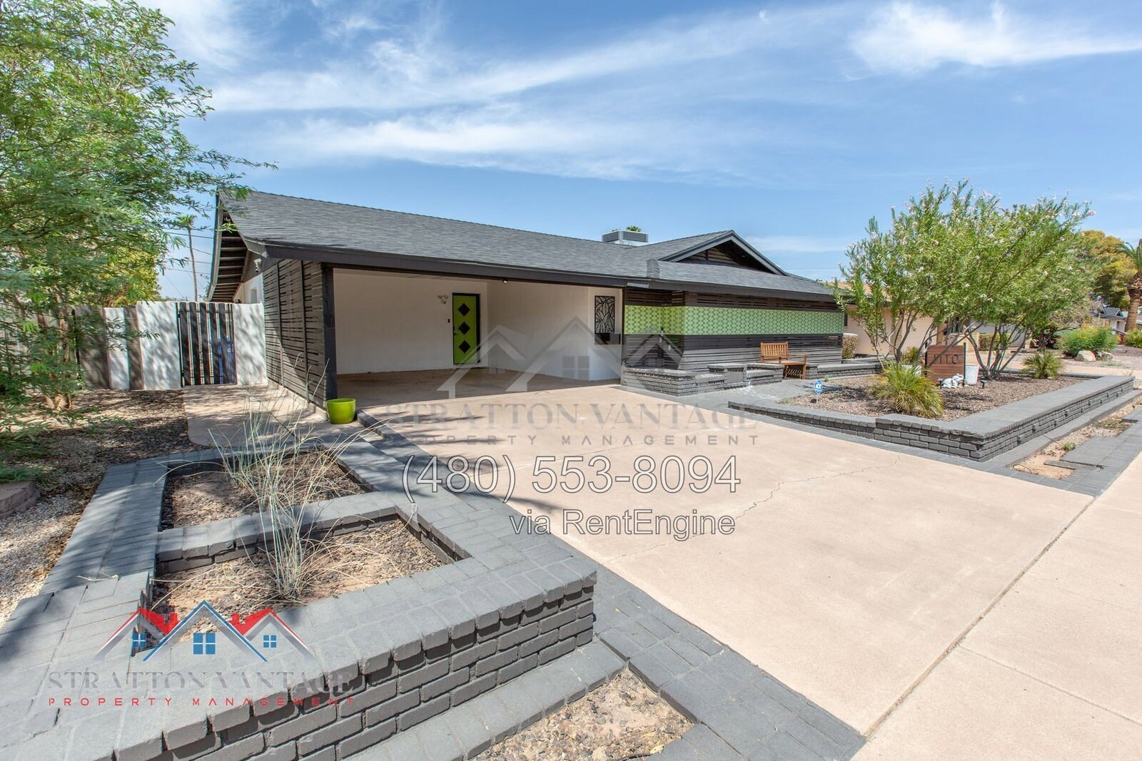 Building Photo - 1110 E Campus Dr
