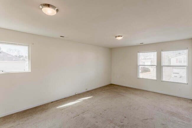 Building Photo - 105 Bayside Ln