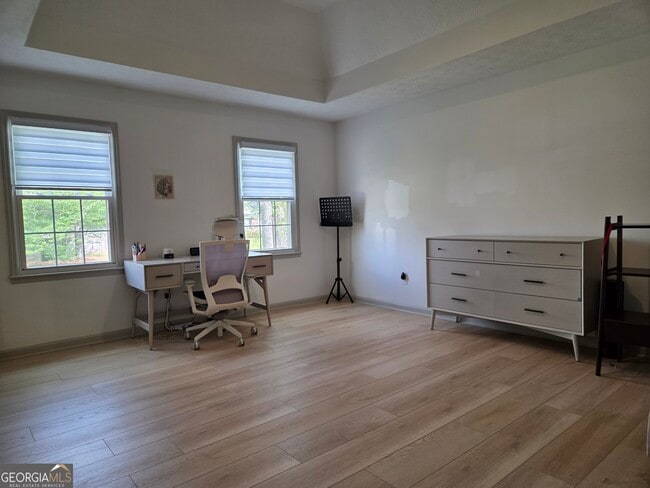 Building Photo - 215 Calgary Dr