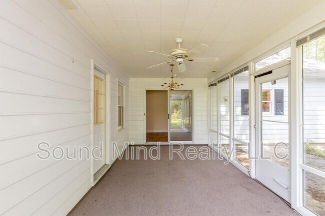 Building Photo - 1532 Briar Glenn Rd