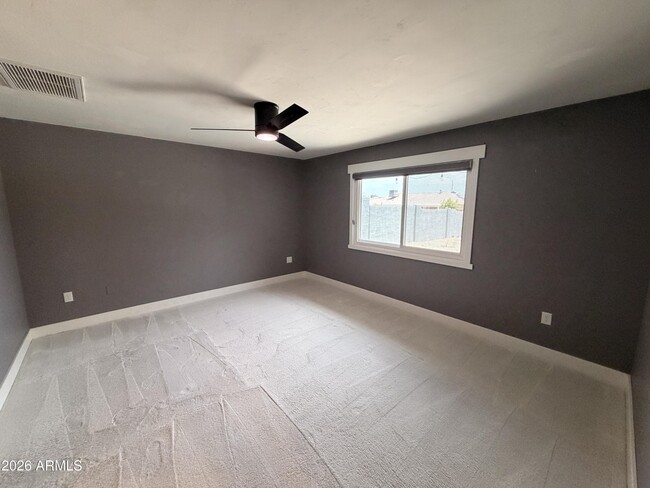 Building Photo - 13139 W Seville Dr
