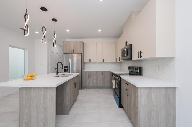 Building Photo - 8218 Casa Verde Rd