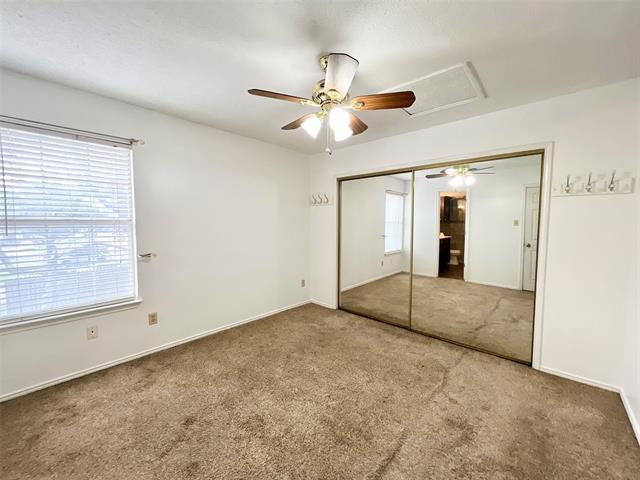 Building Photo - 1450 Meadowood Village Dr